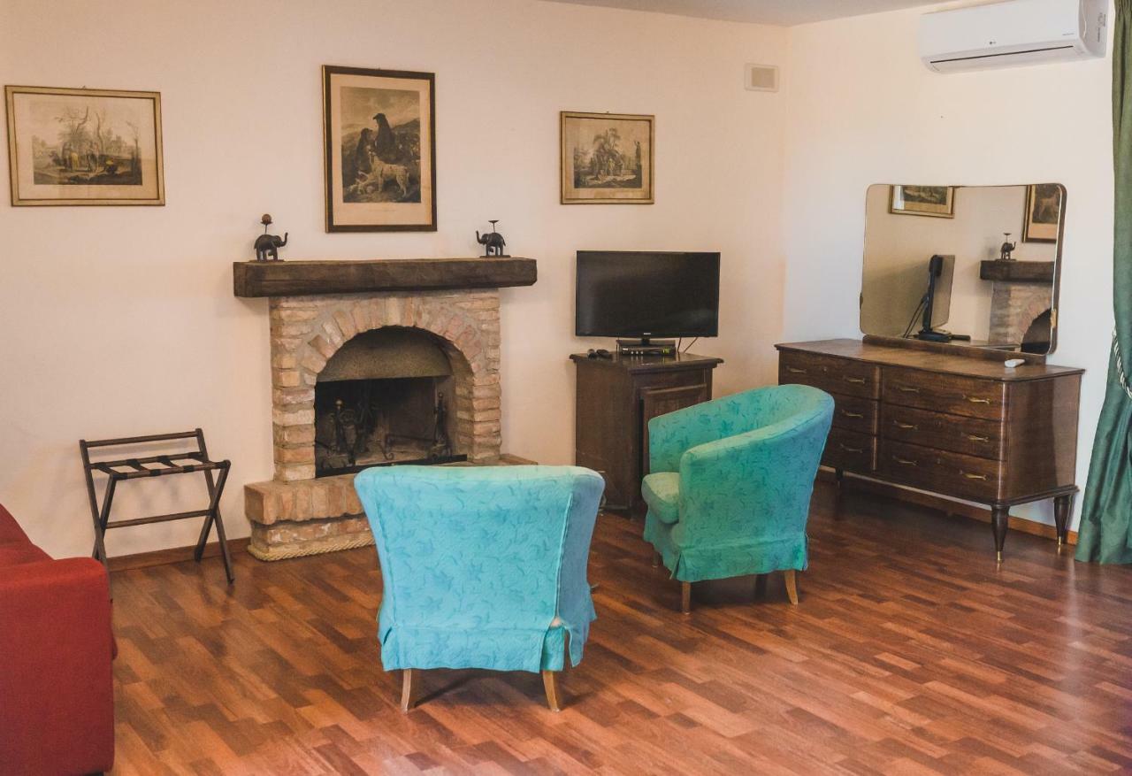 Agriturismo Le Anfore Sarteano Ngoại thất bức ảnh
